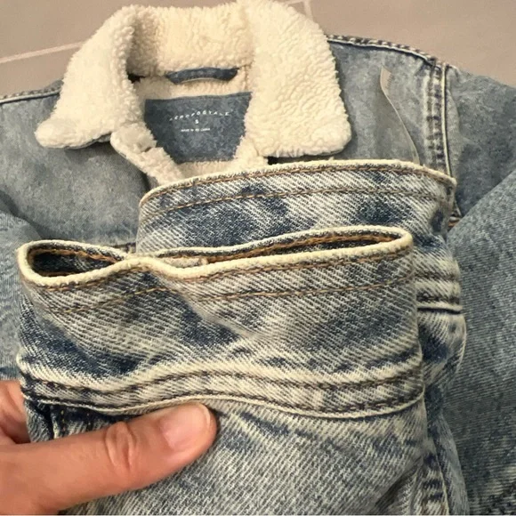 Aeropostale Blue Denim Jacket with Cream Sherpa Lining excellent - Picture 7 of 8